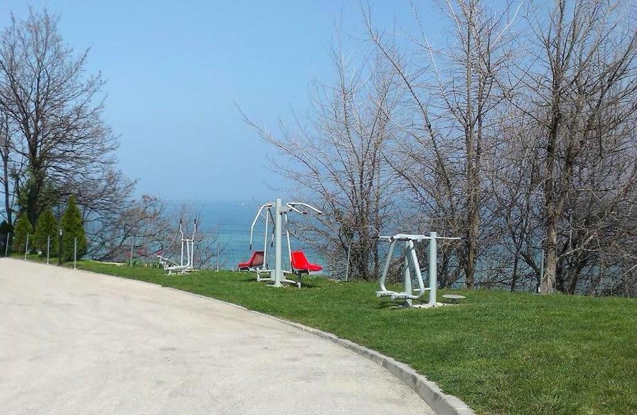 Silver Beach Delux Apartments Byala  Buitenkant foto